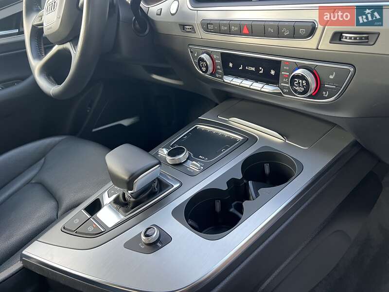 Внедорожник / Кроссовер Audi Q7 2018 в Киеве