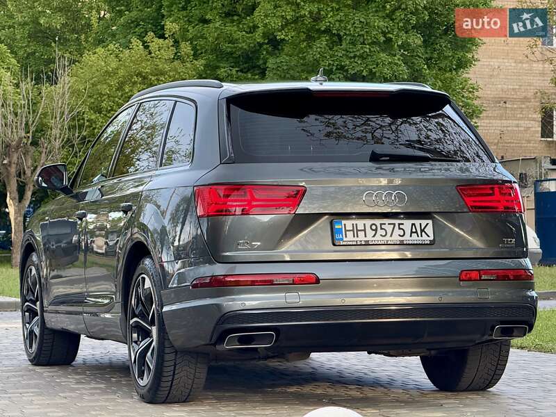 Позашляховик / Кросовер Audi Q7 2018 в Одесі