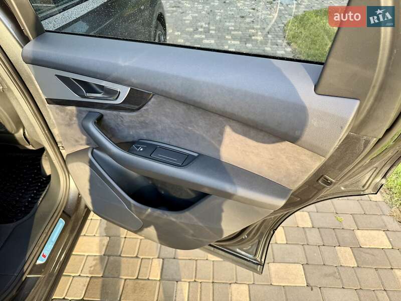 Позашляховик / Кросовер Audi Q7 2018 в Одесі