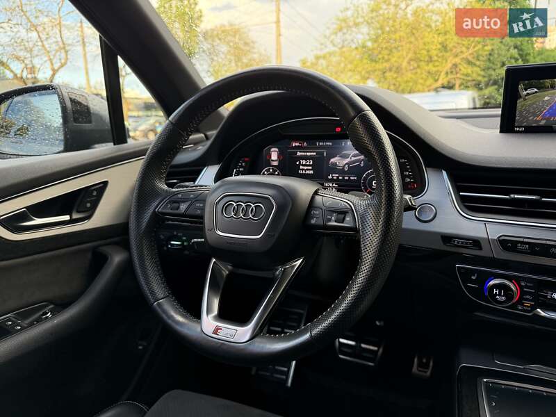 Позашляховик / Кросовер Audi Q7 2018 в Одесі