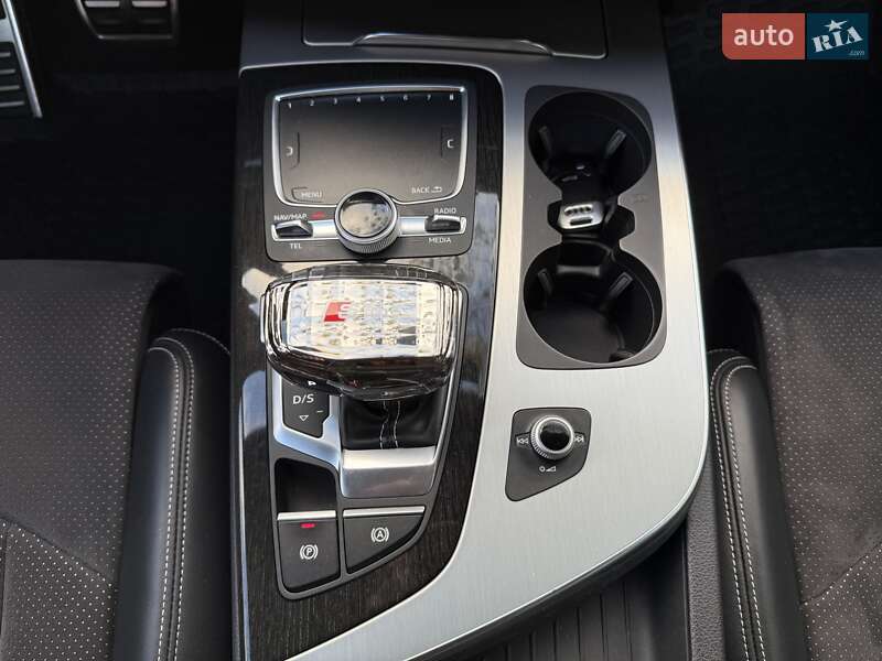 Позашляховик / Кросовер Audi Q7 2018 в Одесі