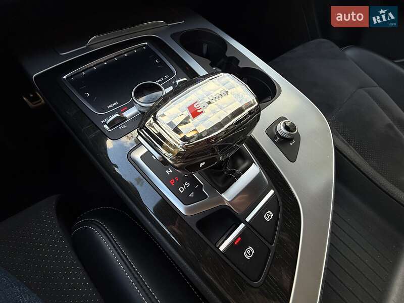 Позашляховик / Кросовер Audi Q7 2018 в Одесі