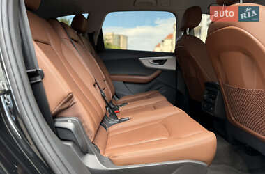 Внедорожник / Кроссовер Audi Q7 2022 в 
