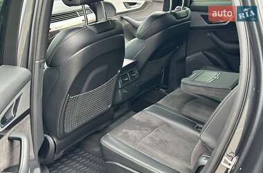 Внедорожник / Кроссовер Audi Q7 2018 в 