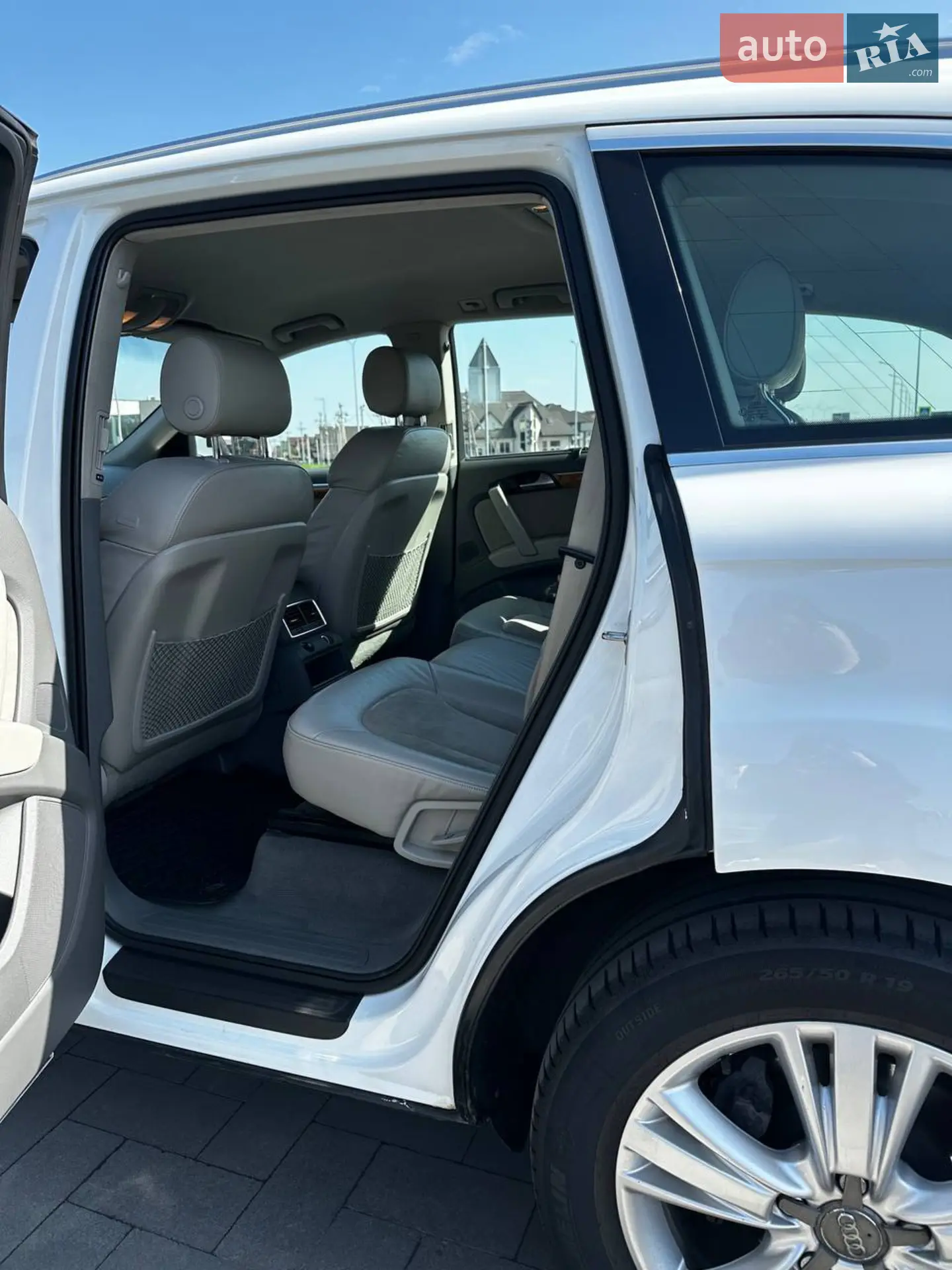 2011 Audi Q7 - мініатюра 2