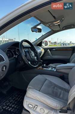 Внедорожник / Кроссовер Audi Q7 2011 в 