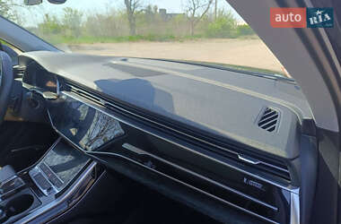 Позашляховик / Кросовер Audi Q7 2020 в 