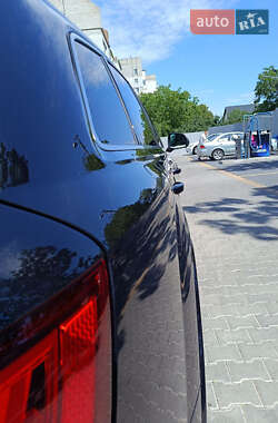 Позашляховик / Кросовер Audi Q7 2020 в 