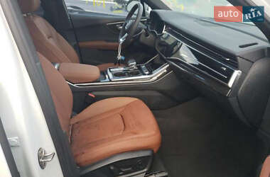 Внедорожник / Кроссовер Audi Q7 2021 в 