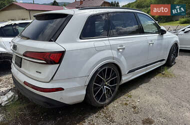 Внедорожник / Кроссовер Audi Q7 2021 в 