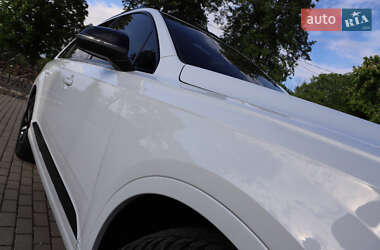 Внедорожник / Кроссовер Audi Q7 2016 в 