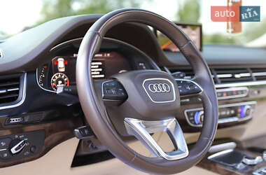 Внедорожник / Кроссовер Audi Q7 2016 в 