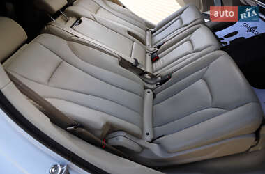 Внедорожник / Кроссовер Audi Q7 2016 в 