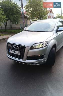 Позашляховик / Кросовер Audi Q7 2010 в 