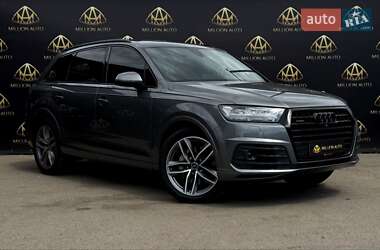 Внедорожник / Кроссовер Audi Q7 2017 в Киеве