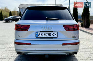 Внедорожник / Кроссовер Audi Q7 2017 в 
