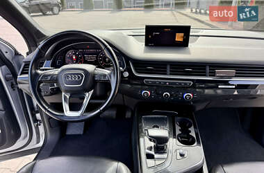 Внедорожник / Кроссовер Audi Q7 2017 в 