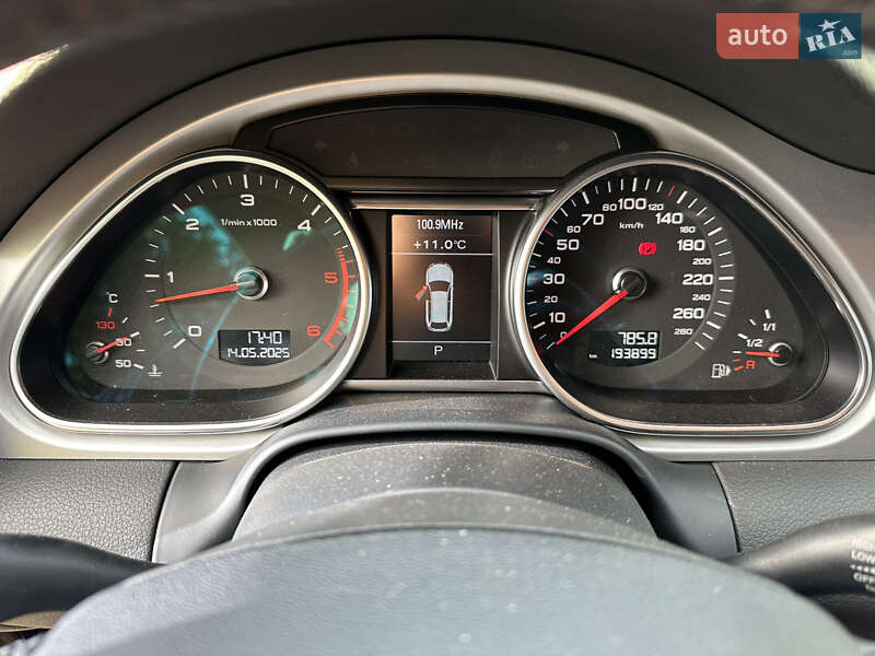 Позашляховик / Кросовер Audi Q7 2013 в Гадячі
