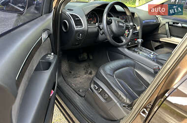Внедорожник / Кроссовер Audi Q7 2013 в 