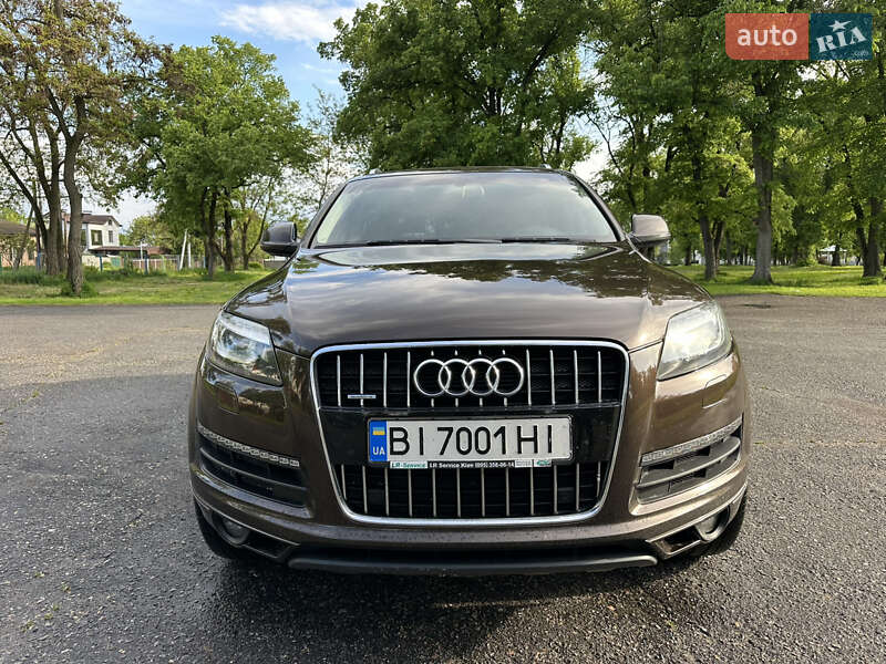 Позашляховик / Кросовер Audi Q7 2013 в Гадячі