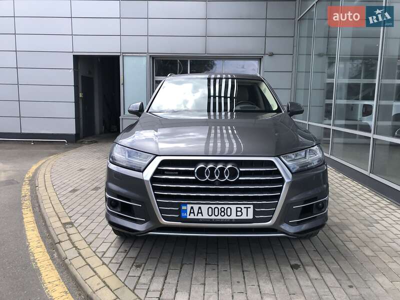 Внедорожник / Кроссовер Audi Q7 2018 в Киеве
