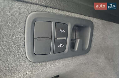 Внедорожник / Кроссовер Audi Q7 2016 в 