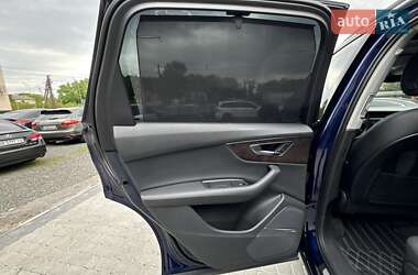 Внедорожник / Кроссовер Audi Q7 2020 в 