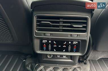 Внедорожник / Кроссовер Audi Q7 2020 в 