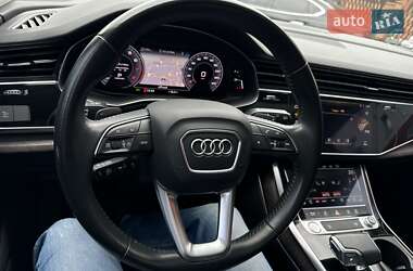 Внедорожник / Кроссовер Audi Q7 2020 в 