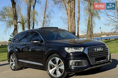 Внедорожник / Кроссовер Audi Q7 2017 в Киеве