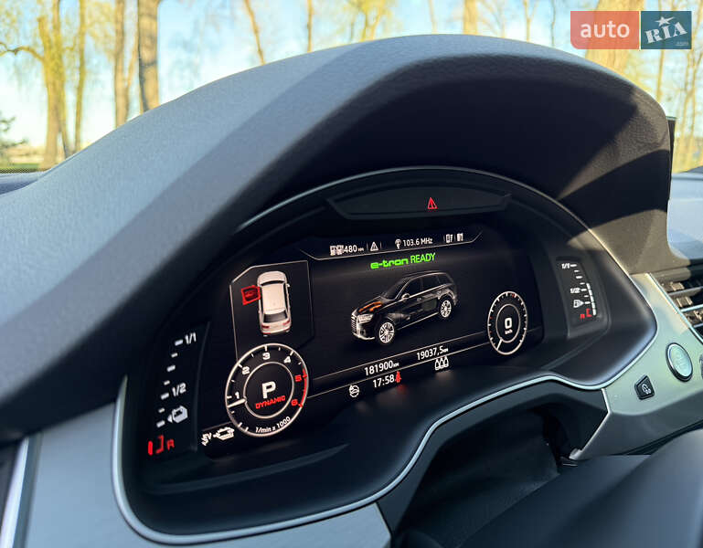 Внедорожник / Кроссовер Audi Q7 2017 в Киеве
