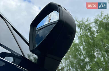 Позашляховик / Кросовер Audi Q7 2023 в 
