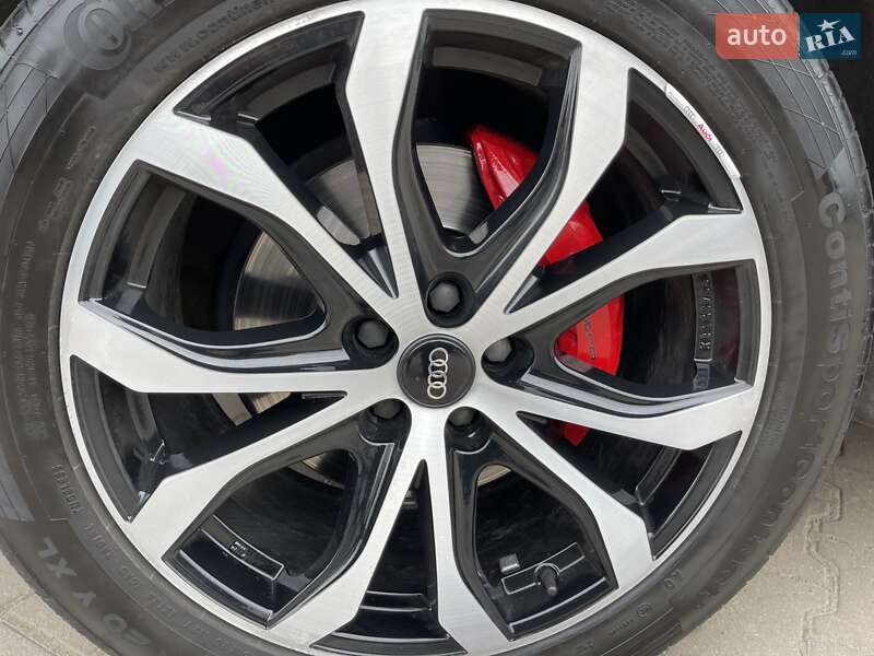 Внедорожник / Кроссовер Audi Q7 2016 в Черновцах