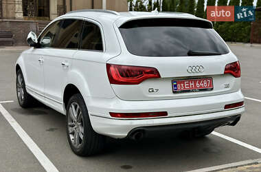 Внедорожник / Кроссовер Audi Q7 2011 в 
