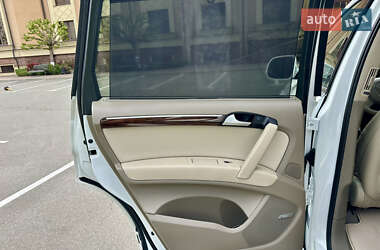 Внедорожник / Кроссовер Audi Q7 2011 в 