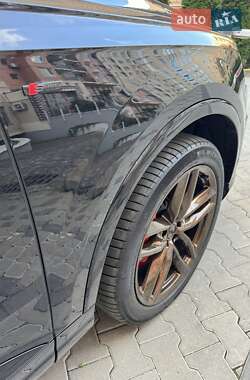 Внедорожник / Кроссовер Audi Q7 2016 в 