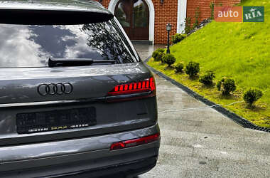 Внедорожник / Кроссовер Audi Q7 2020 в 