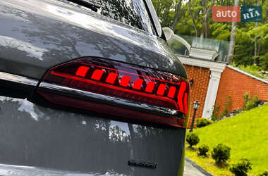 Внедорожник / Кроссовер Audi Q7 2020 в 