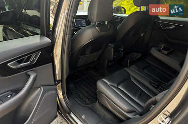 Внедорожник / Кроссовер Audi Q7 2020 в 