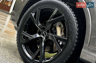 Внедорожник / Кроссовер Audi Q7 2020 в 
