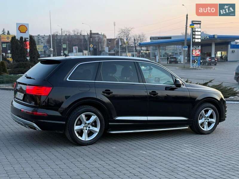 Внедорожник / Кроссовер Audi Q7 2017 в Хмельницком
