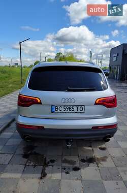 Позашляховик / Кросовер Audi Q7 2010 в 