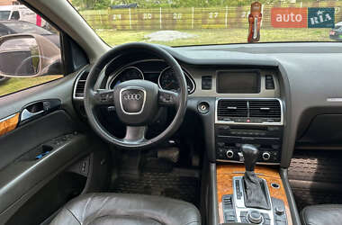 Внедорожник / Кроссовер Audi Q7 2007 в 