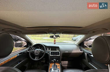 Внедорожник / Кроссовер Audi Q7 2007 в 