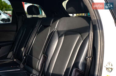 Внедорожник / Кроссовер Audi Q7 2017 в 