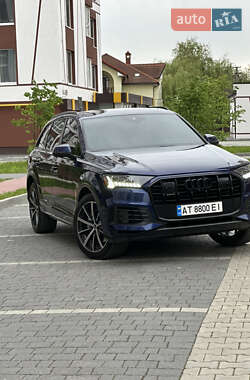 Внедорожник / Кроссовер Audi Q7 2021 в 