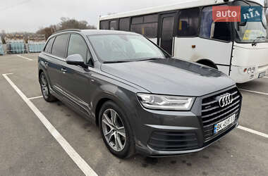Позашляховик / Кросовер Audi Q7 2016 в Ірпені