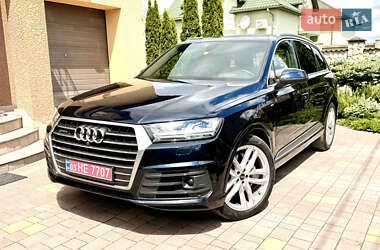 Внедорожник / Кроссовер Audi Q7 2018 в 