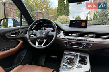 Внедорожник / Кроссовер Audi Q7 2018 в 