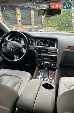 Позашляховик / Кросовер Audi Q7 2015 в 